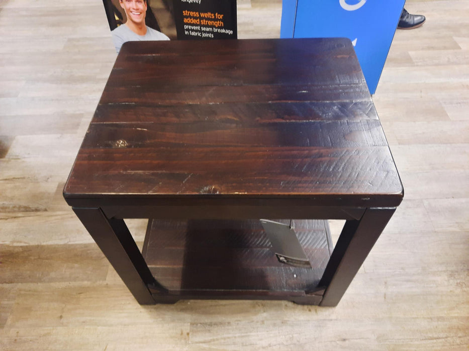 ROGNESS END TABLE