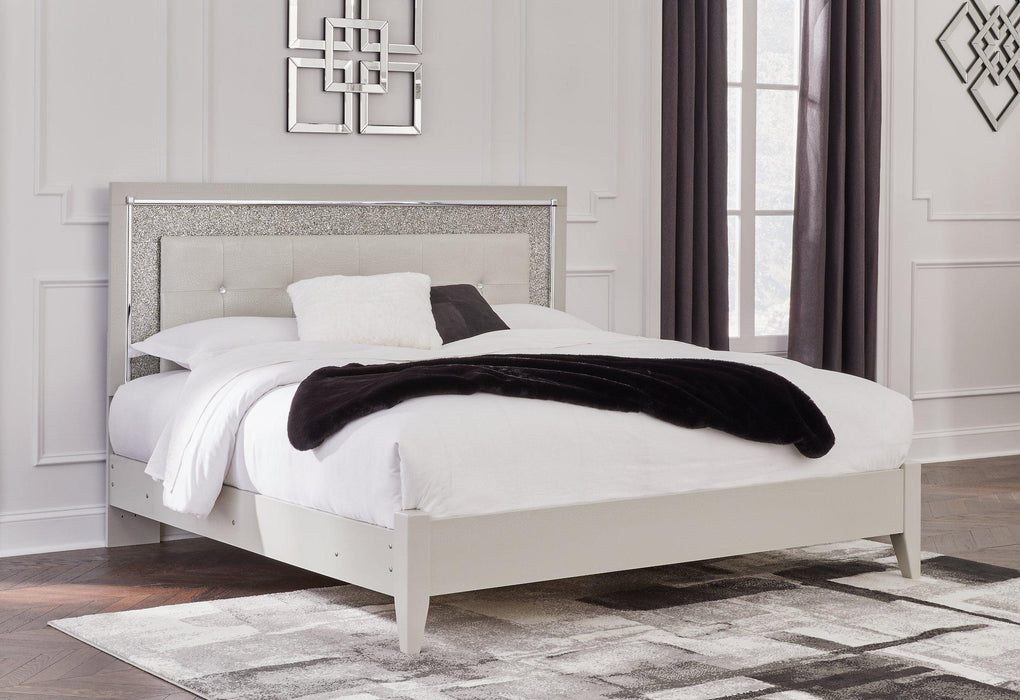 Zyniden Upholstered Bed